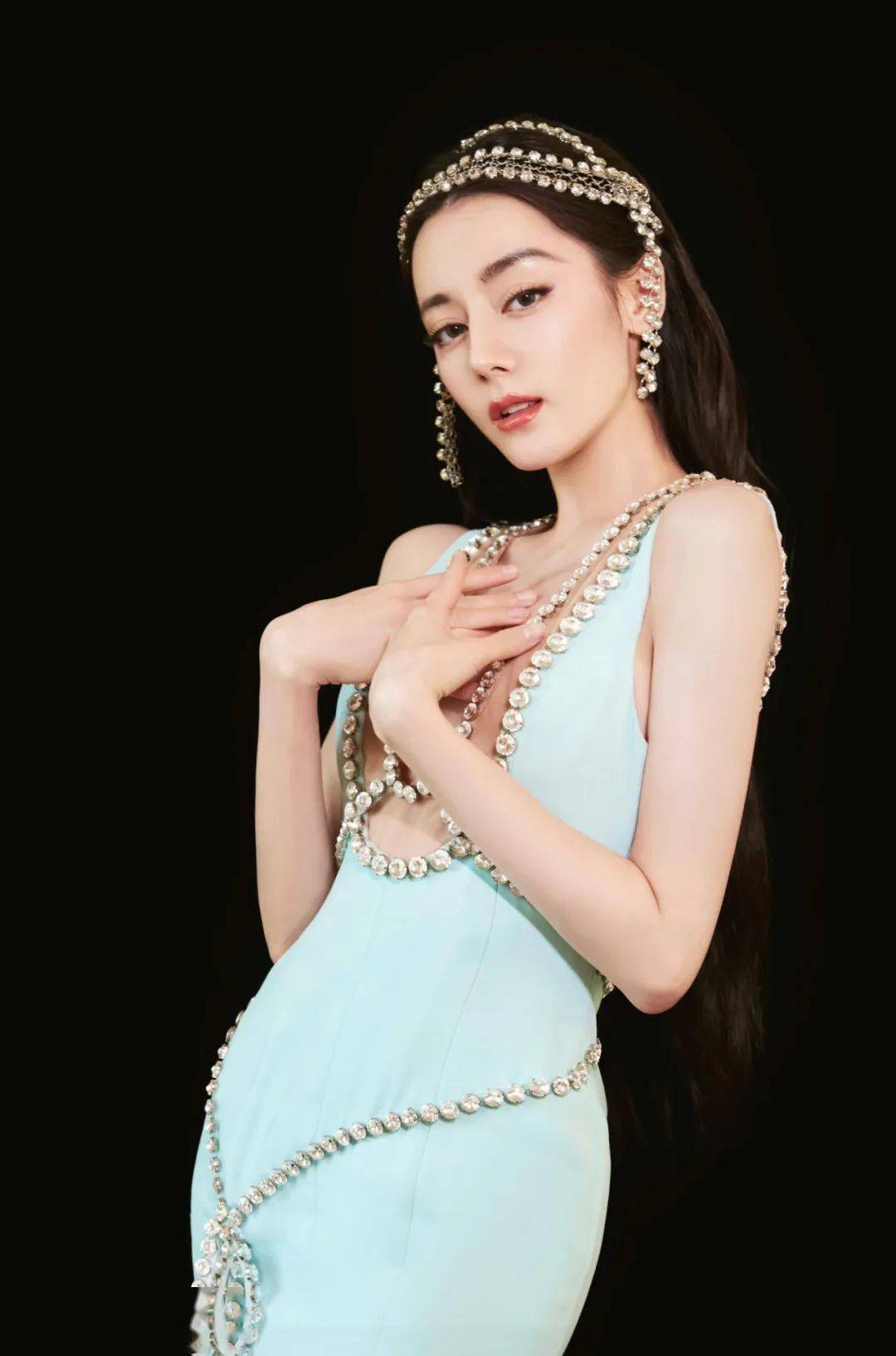 倪妮文咏珊撕破脸?蔡徐坤东南亚发展?_第1张