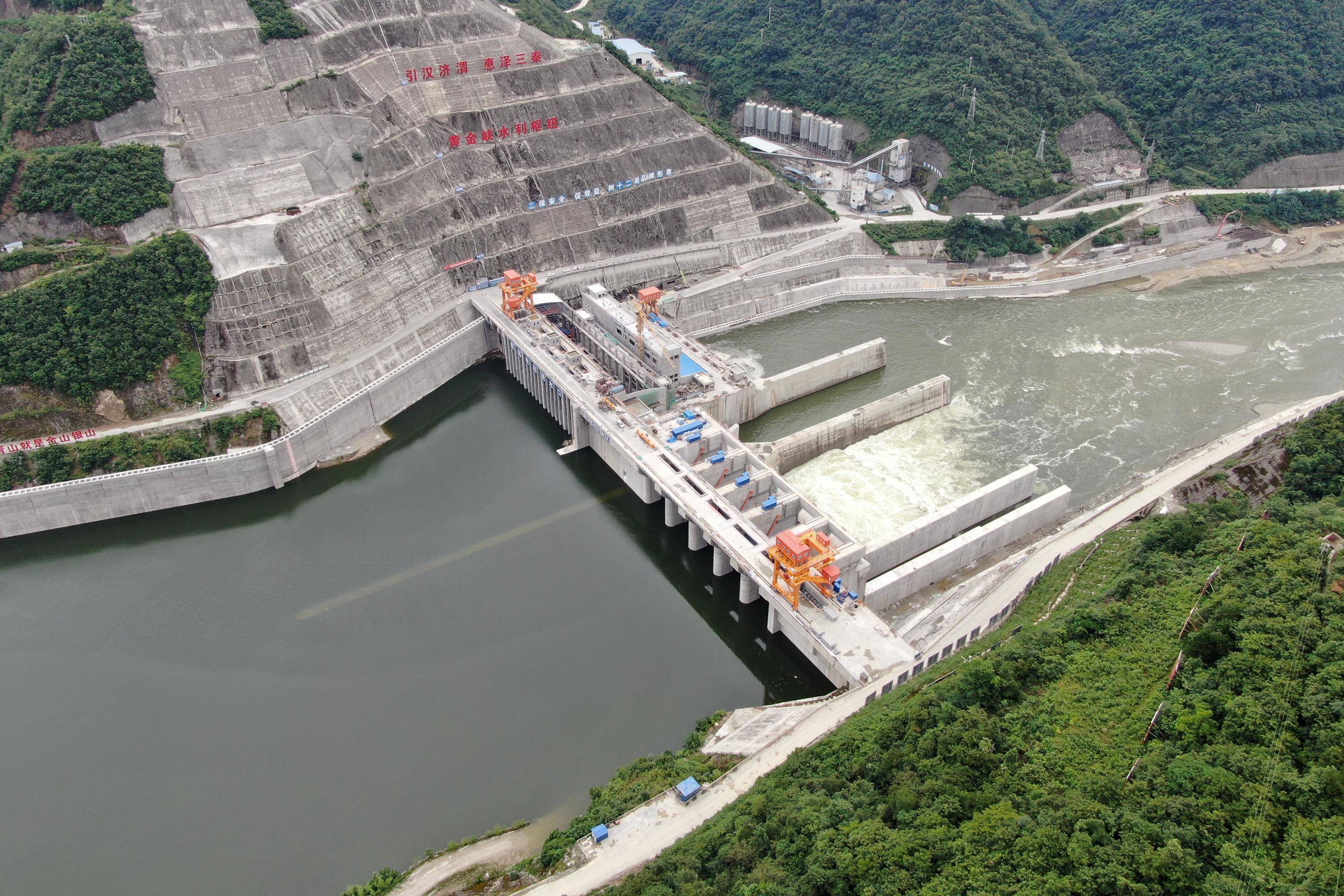 (社会)引汉济渭工程实现先期通水_输水_新华社_黑河