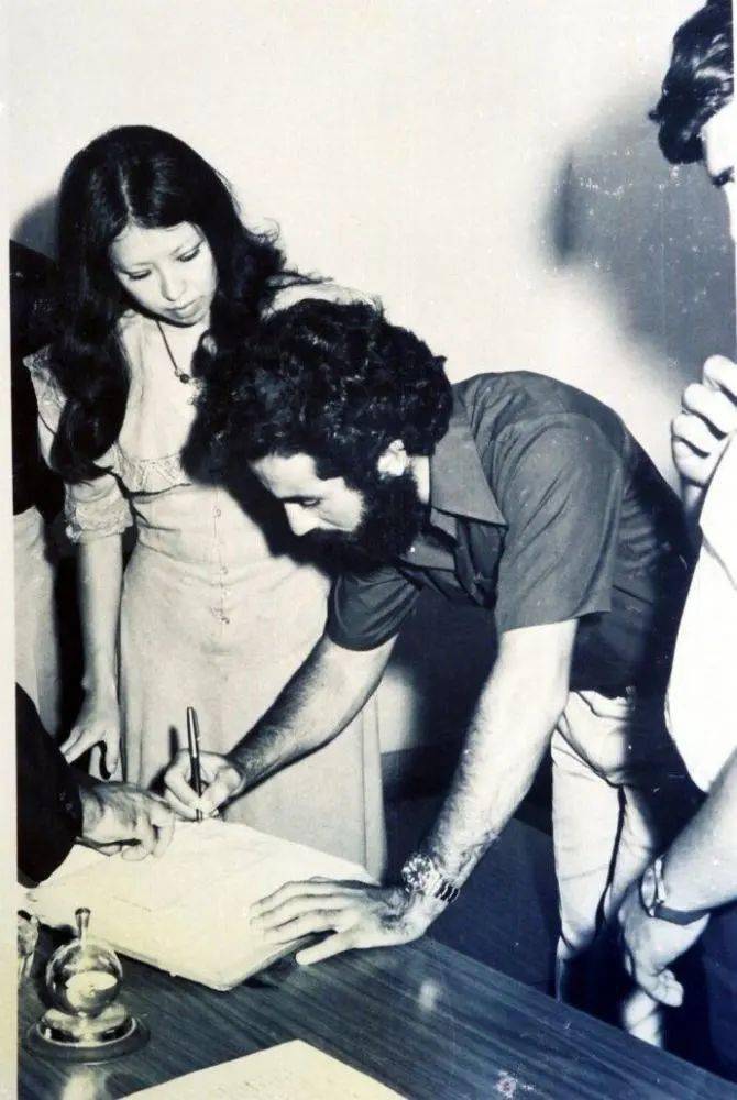 荷西_爱情_梁光明