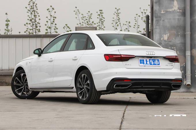 奥迪新a4l配置曝光!增rs版车型 预计32.18万起售