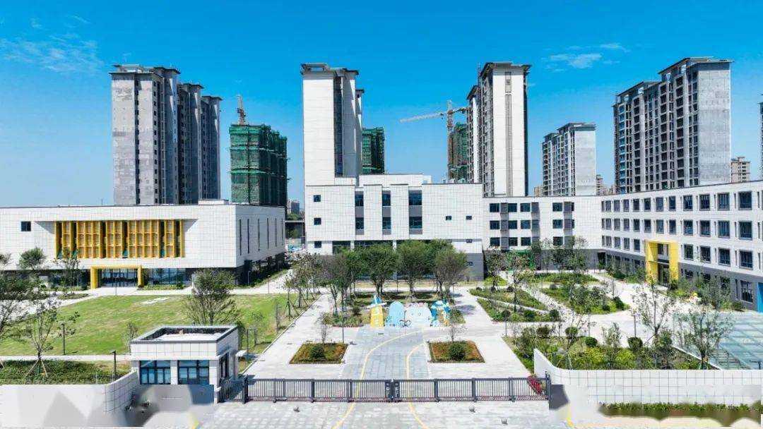 云龙区再添一所新学校,施教区是._小学_云飞_校园