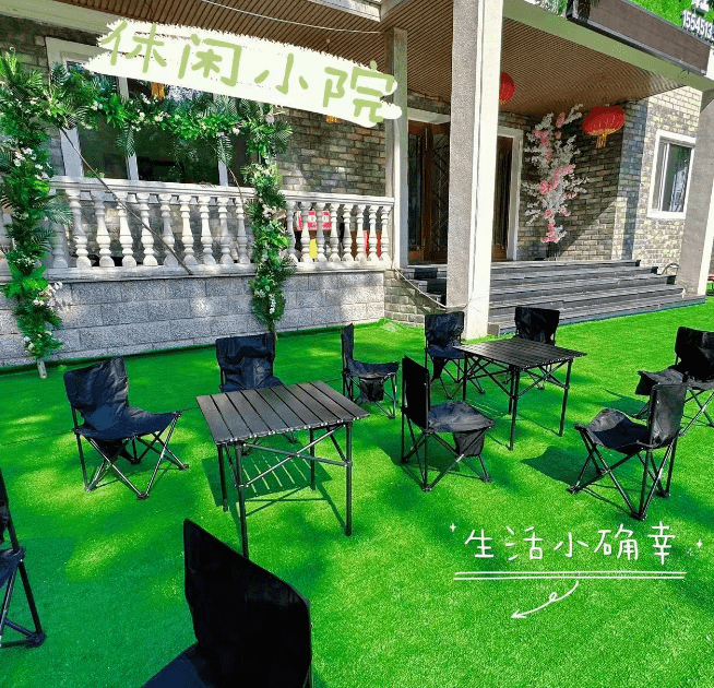 柴河小九寨景区,到达后入住景区门前网红山庄独立卫浴特色房,住宿位置