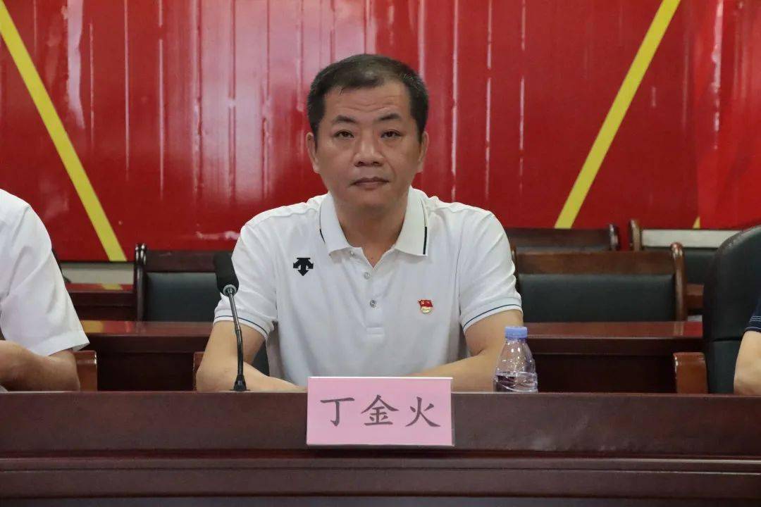 蓬华镇召开全镇干部职工大会,宣布有关人事任免决定_工作_潘志卿_南安