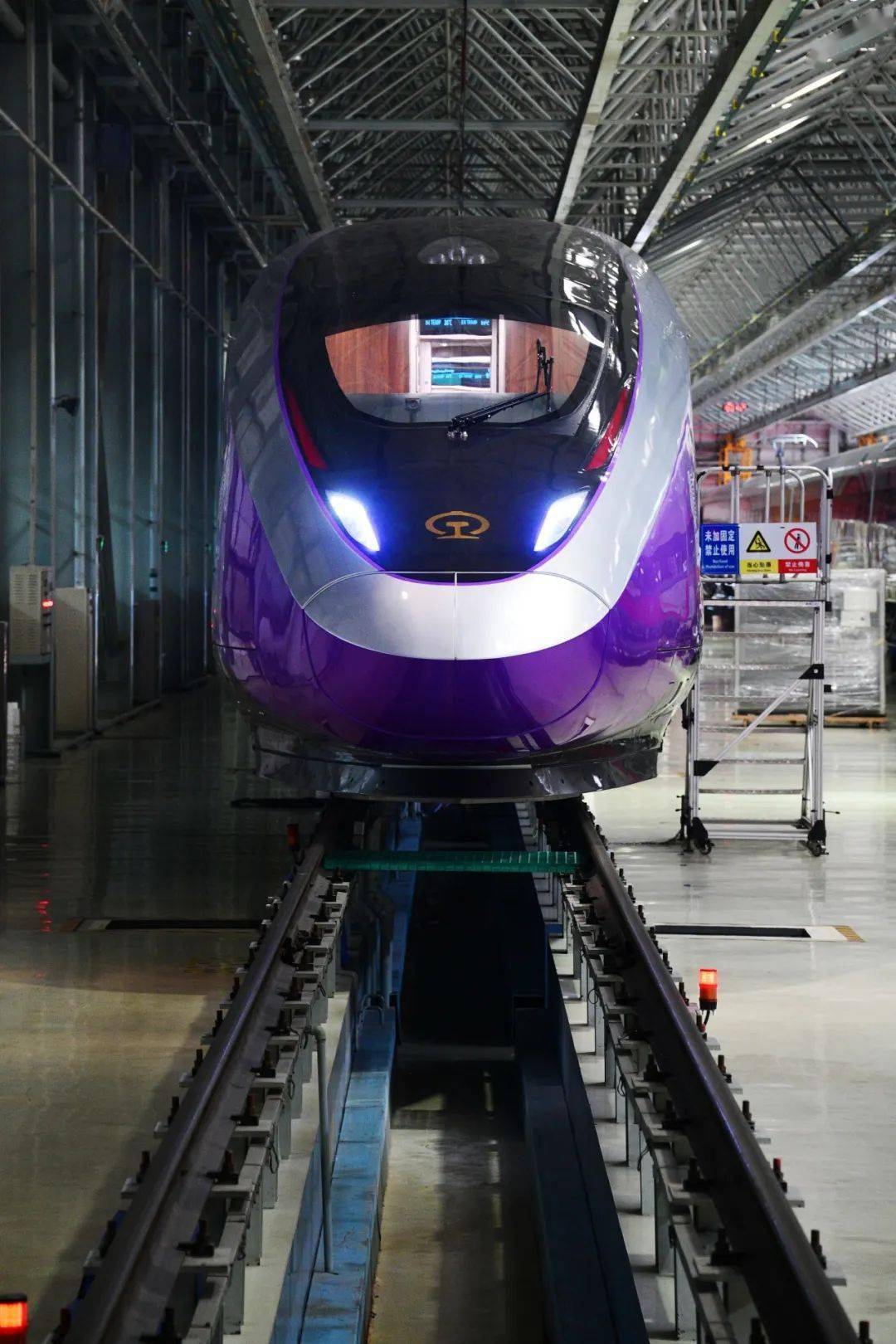 "亚运智能动车组投运后,亚运各个赛场交通通勤不仅因此更加便捷,而且