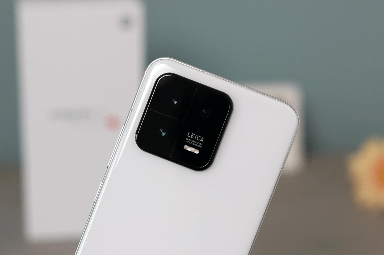 闷声发大财，小米13第一季度销量110万，单品价格比苹果都贵！_搜狐网