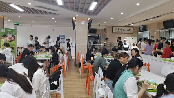 上海师范大学食堂图片图片