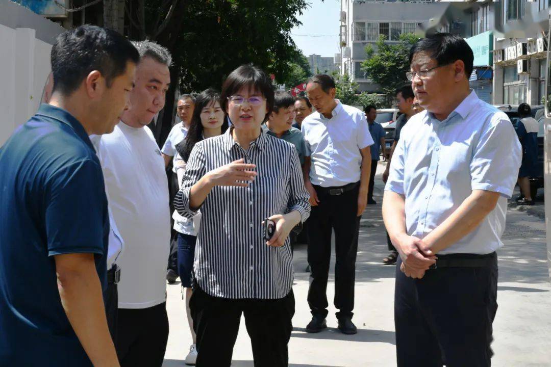 新乡市委常委,宣传部部长杨彦玲调研创文工作_群众_社区_庭院