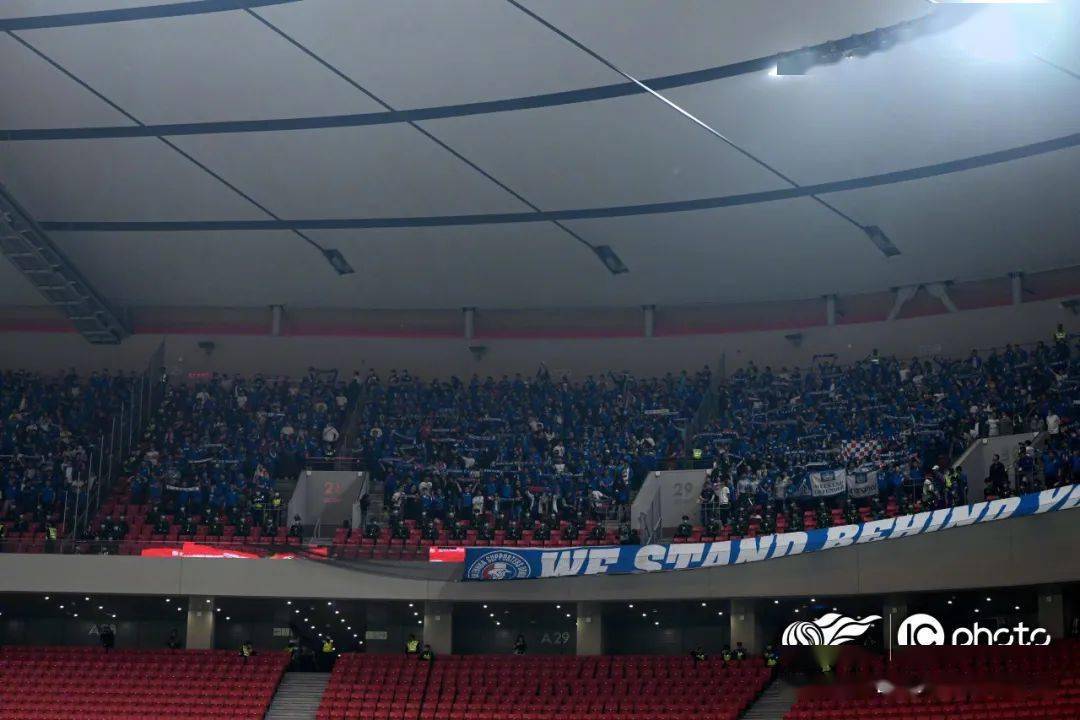 球迷_上港_主场