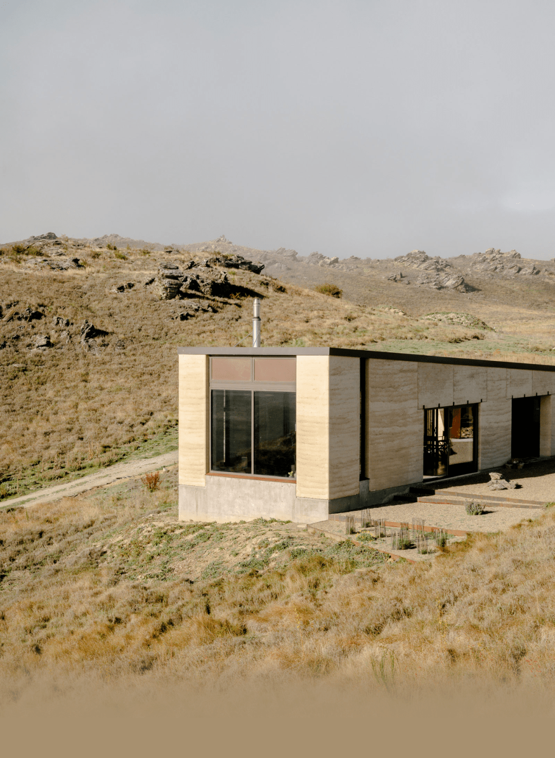 DINZ德网 | Nott Architects · 新西兰夯土之家_the_Ophir_Otago