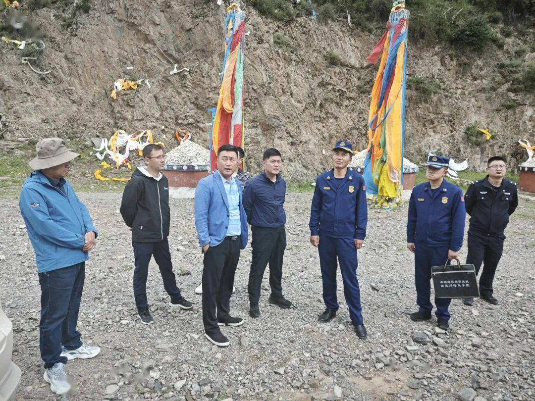 海北州防汛抗旱指挥部第三督导组赴刚察县开展工程领域地质灾害隐患
