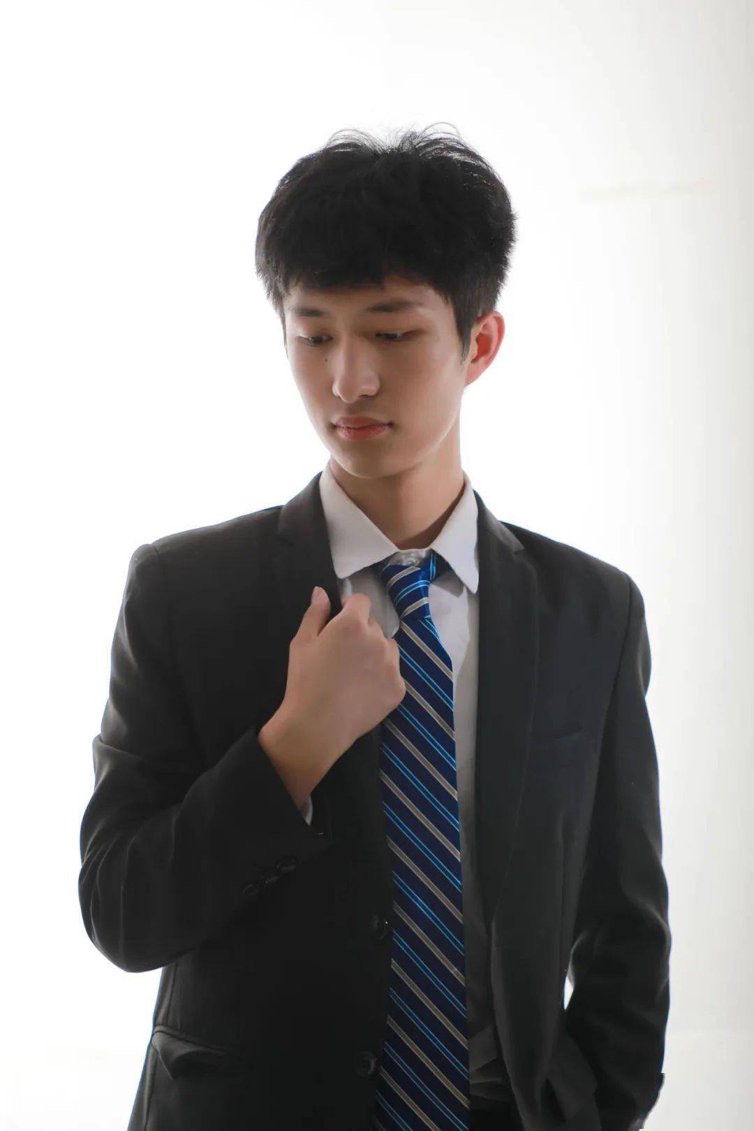 陈建虎(组委会关系户)黄圣辉(湖南)张福星(组委会关系户)白爽(山东)