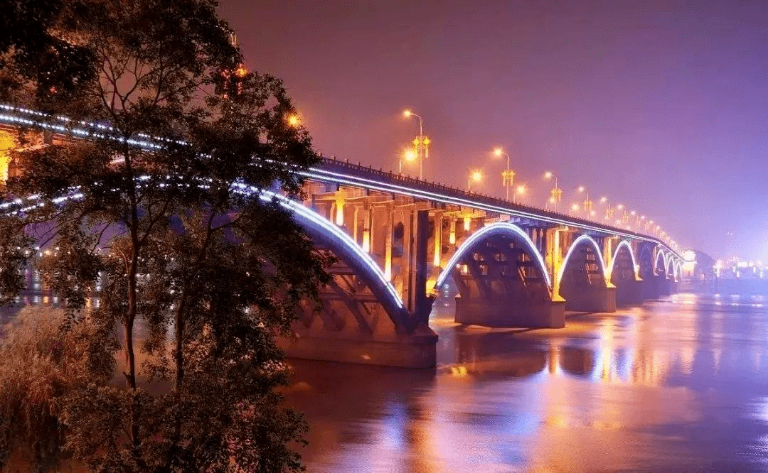 中国最美公路 | 湘潭湘江一桥:"千里湘江第一桥",架起一座城市的腾飞