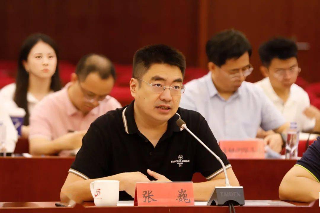 全面推动民营经济高质量发展!孙硕走访问需民营企业,与企业家代表座谈