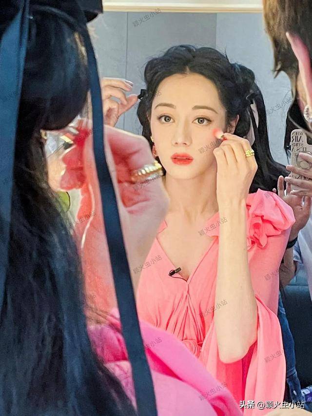 4娱乐瓜:迪丽热巴王一博刘学义赵露思檀健次方逸伦田曦薇明道_李佳琦