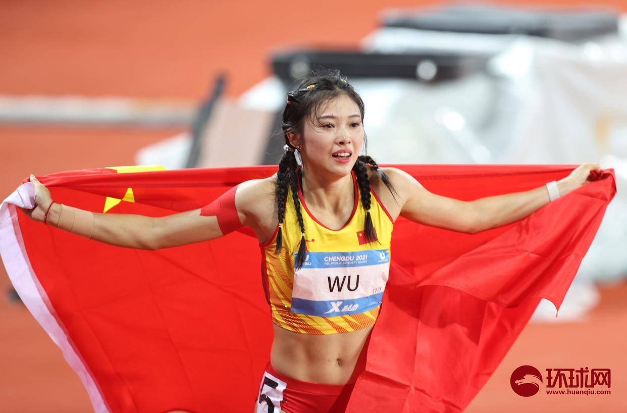 来百度app畅享高清图片2023年8月4日,四川成都,大运会田径项目女子100