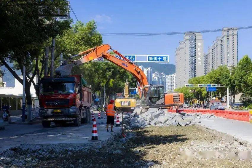 十堰经开区:统筹要素资源 守牢安全底线 全力提升城市品质_施工_道路