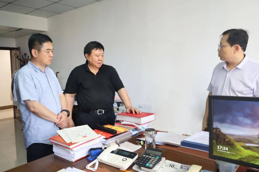 李雪荣主任督导石家庄人大志编纂工作 看望编纂工作人员_责任_加班_梁