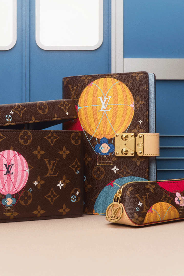 如果你想给收礼人一个惊喜,lv还贴心准备了8915礼物提袋包装