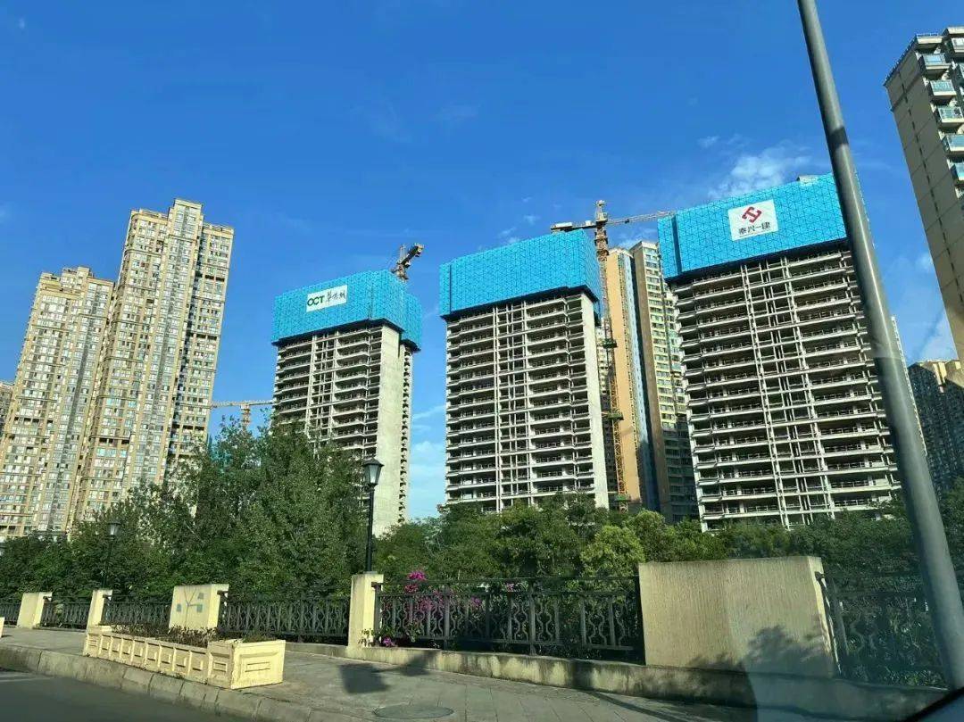 滨江壹号又又又取证了 ,继续冲?_华侨城_配套_成都