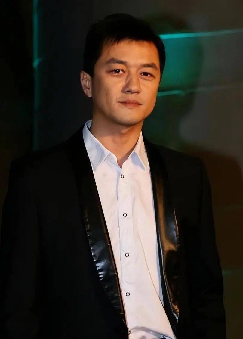 李亚鹏投资20亿开火锅店,两年内要超过海底捞,妻子很担忧乱投资