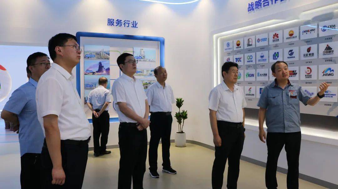 市长乔日升,市委常委,市政府党组副书记,副市长提名人选于浩陪同活动