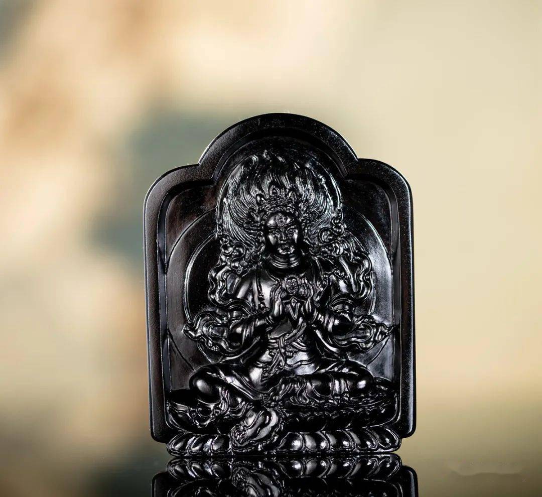 黑度母,又称解厄度母,守护众地母,为二十一度母成员.