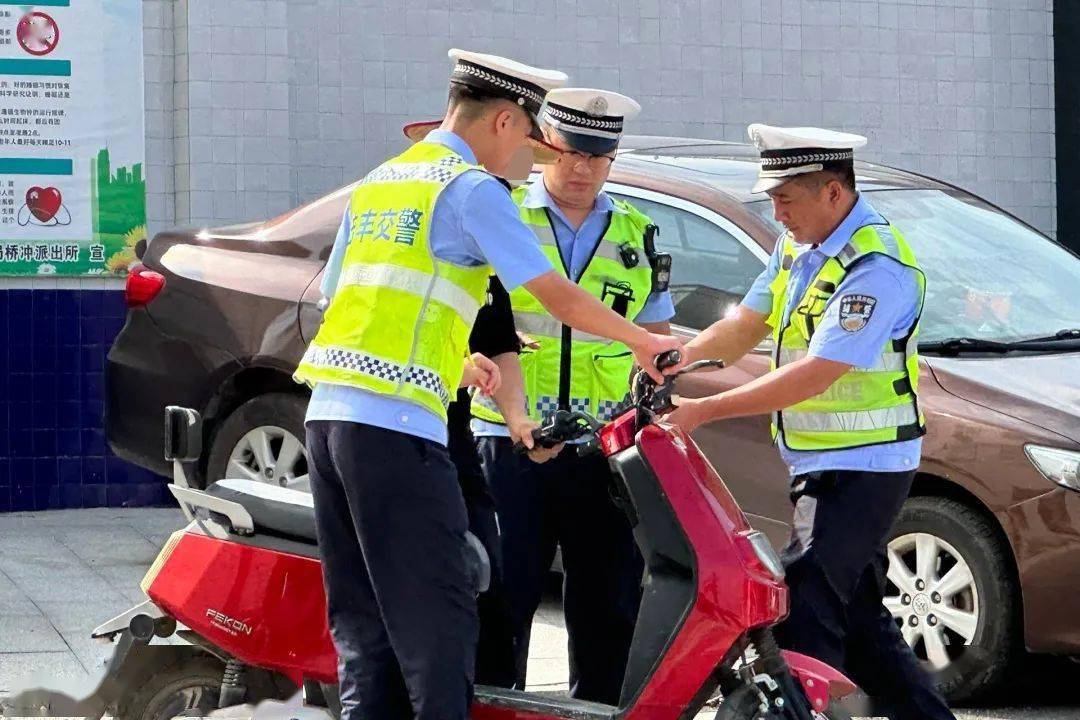 陆丰大整治,收缴无牌无证摩托车32辆_交通_工作_博美