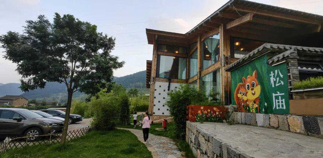 建起第一间民宿, 随着旅游消费需求的不断升级,武家湾村狠抓设施提升