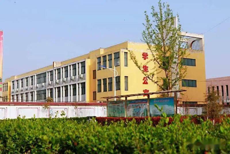 儿童;清化中学招生划片范围内村街及住宅小区有寄宿需求的留守儿童;全