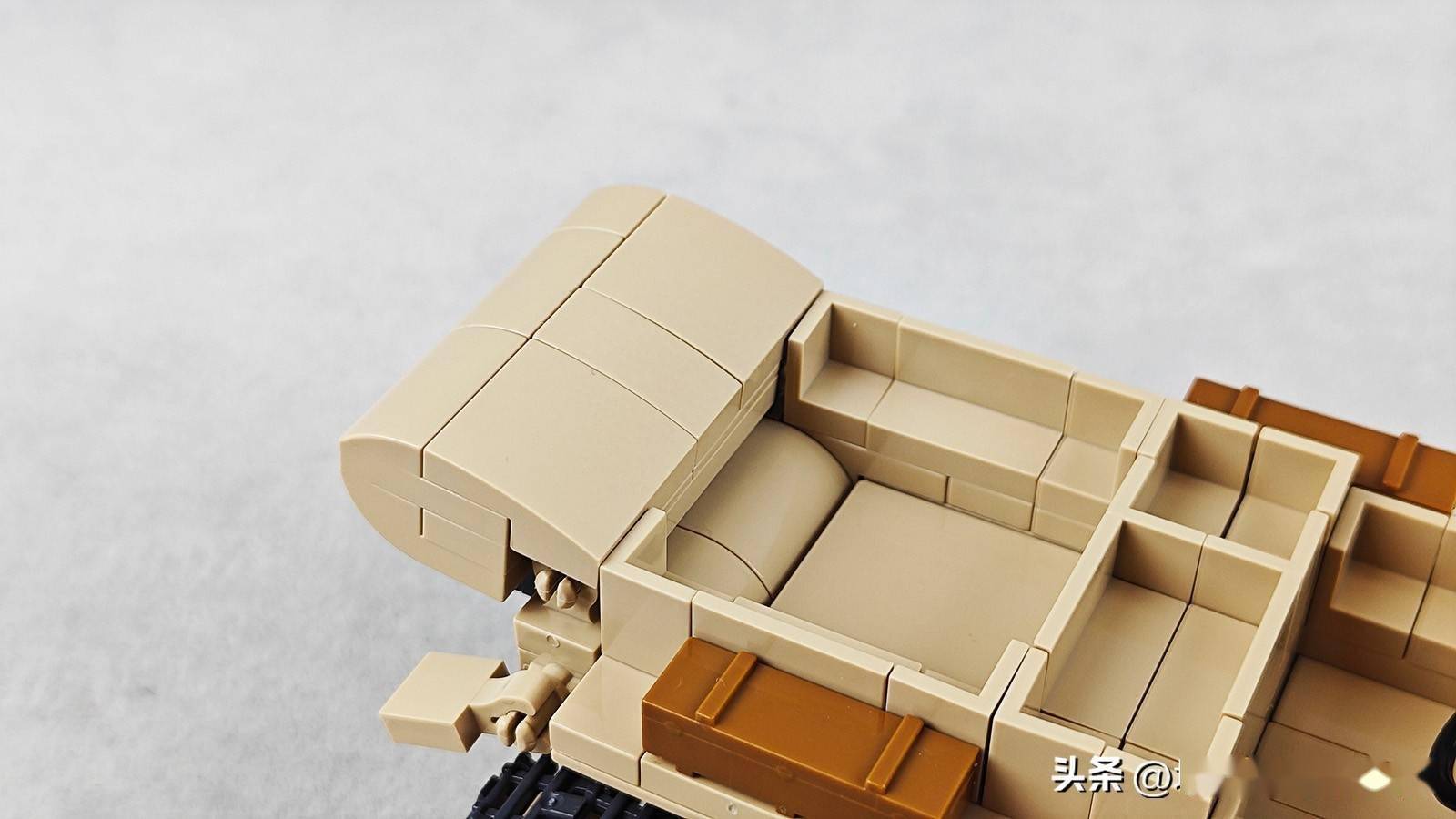 积木搭建,带餐车,还是半履带的火炮牵引车你会喜欢吗?_cobi_kfz_sd