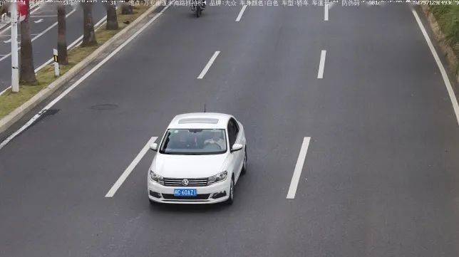 【曝光台】"一盔一带"守安全,持续曝光不停歇→_违法_车辆_路段