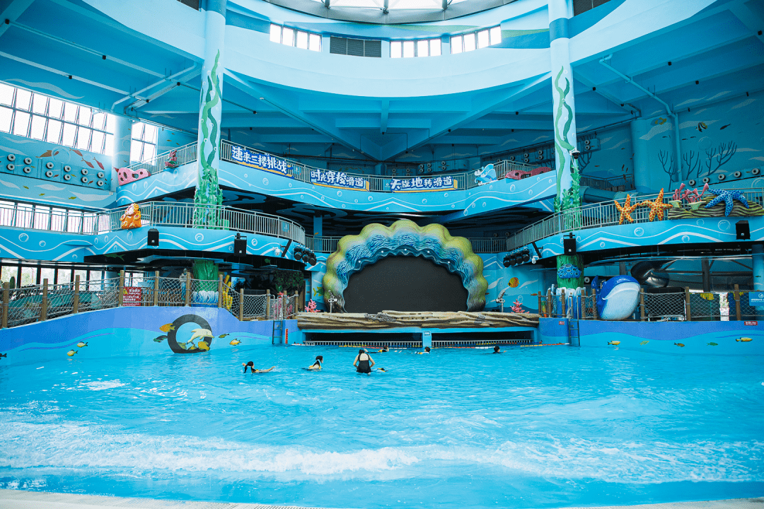 为适应造浪池湿度大的安装环境,造浪池舞台扩声系统均采用特殊防潮