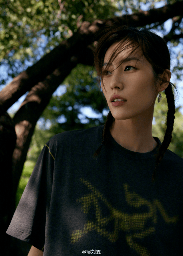 刘雯的长发,原来是为了双马尾留的?_造型_头发_位置