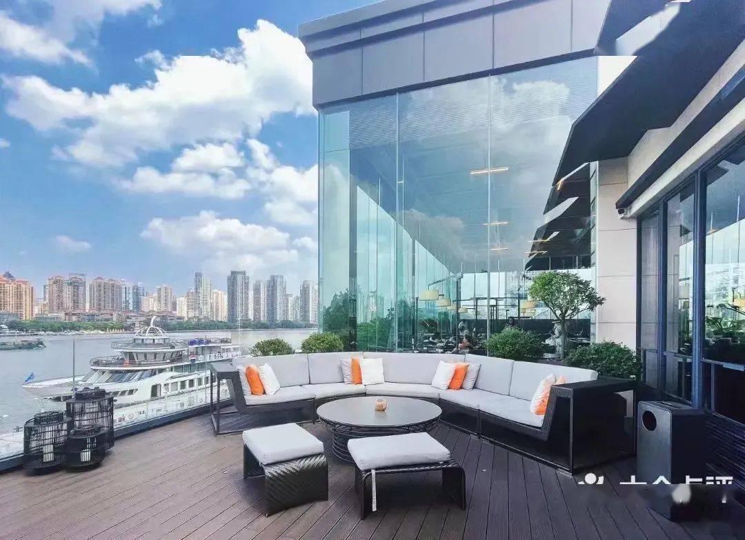 上海外滩一餐厅6片莴笋售价98元?工作人员:品种不一样_网友_价格_菜肴