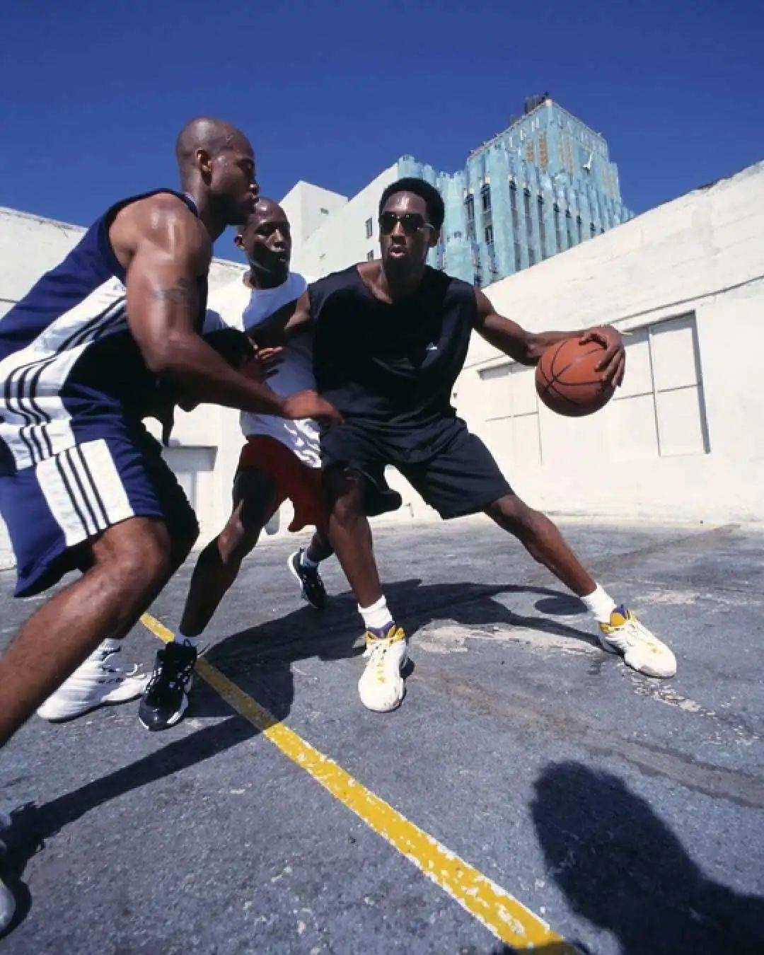 这双科比战靴,40刀都卖不动……_kobe_the_adidas