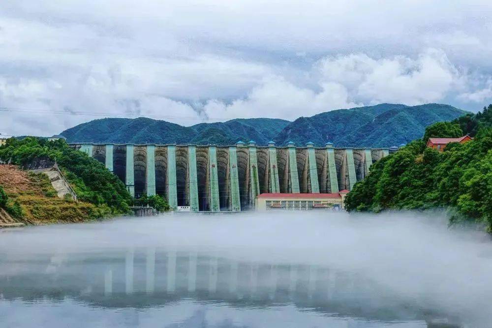 游览西茶谷主题公园→响洪甸水库→霍山县白莲崖水库→佛子岭景区→东