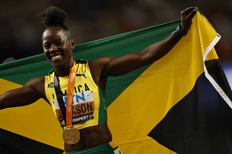 07秒 牙买加飞人险些打破乔伊娜35年前纪录_杰克逊_决赛_女子