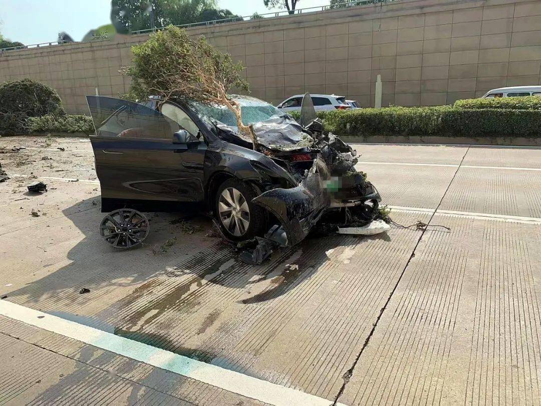 常州今天发生的车祸图片
