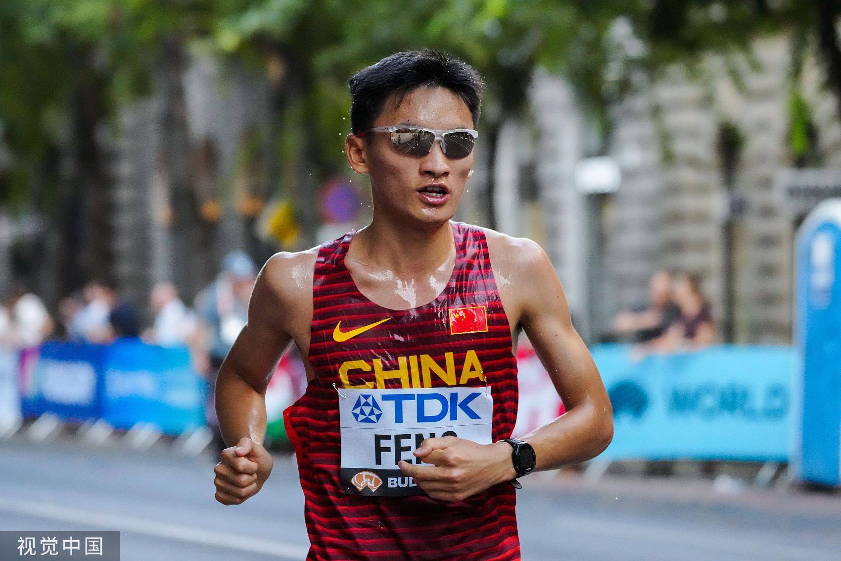 【田径世锦赛】三名中国选手男子马拉松顺利完赛,中国田径队以两铜