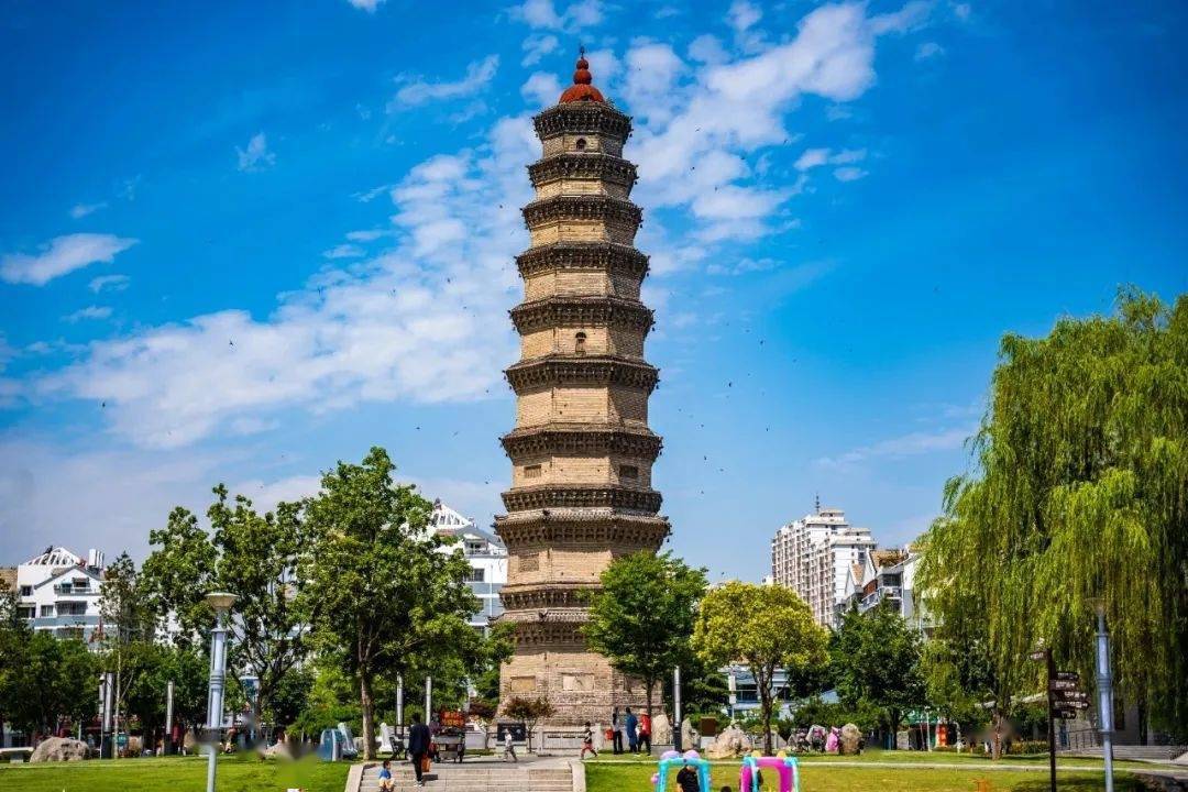 "绿巨人"专列游 | 家门口,邻里间,这么近,那么美,您的邻居滕州已为您