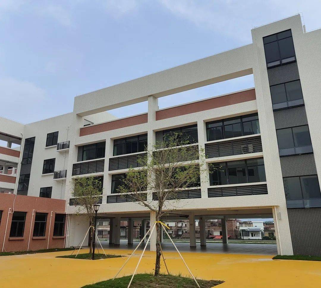 "躺平睡"桌椅,教室护眼灯,上课录播系统……清远这些新(扩)建学校即将