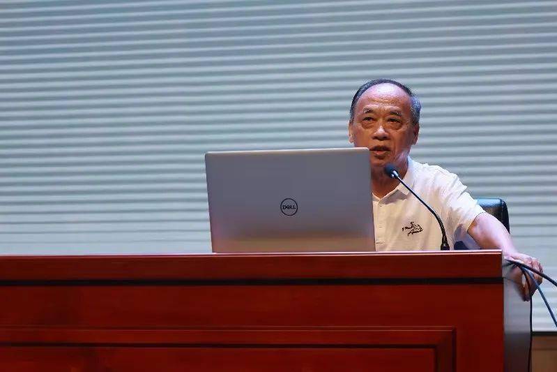 凝"新"聚力 履践致远——泉州五中第14届青年教师校本培训圆满落幕