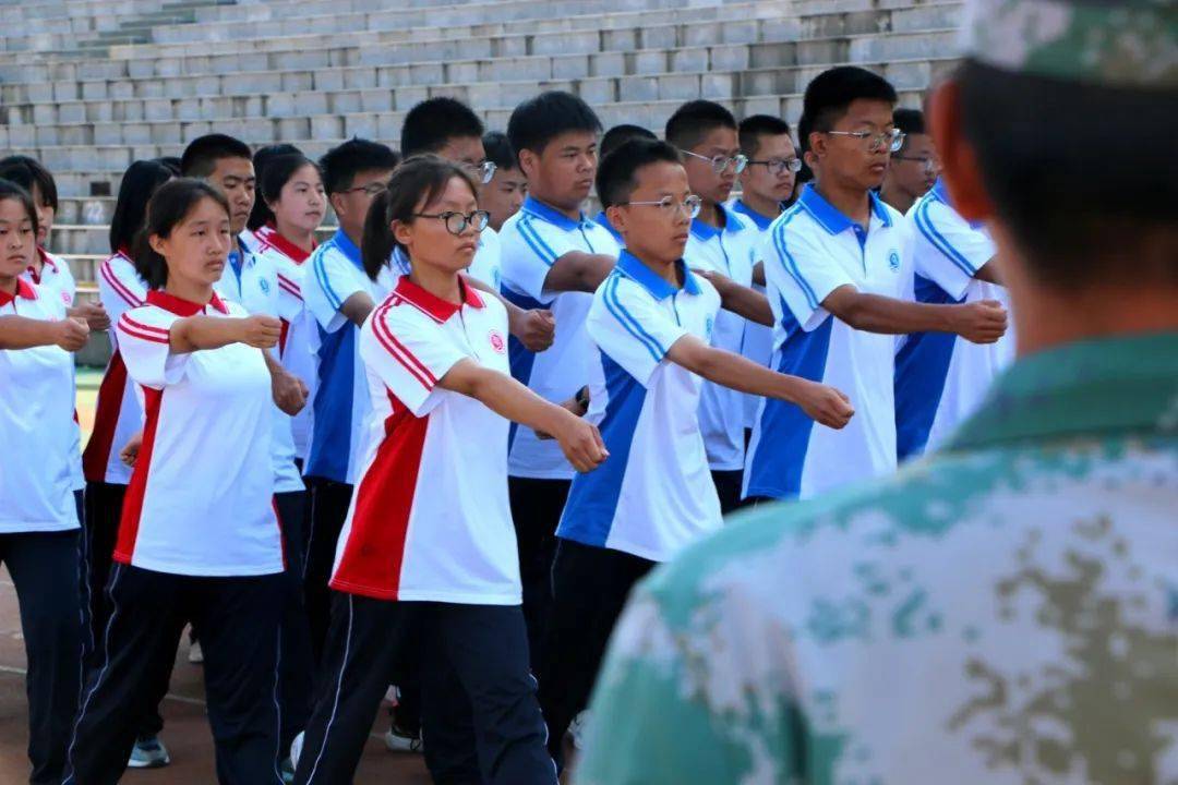 青春意气,挥斥方遒——莘县一中举行63级高一新生军训汇演!