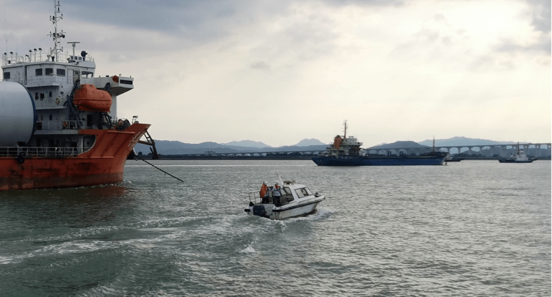 汕头海事严阵以待全力防范超强台风"苏拉"_应急_工作_船舶