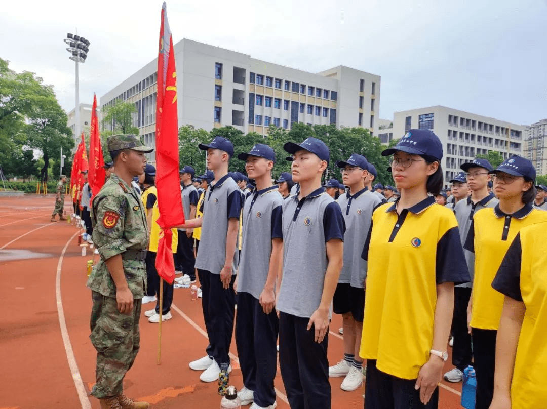 佛山各高中校服一览图片