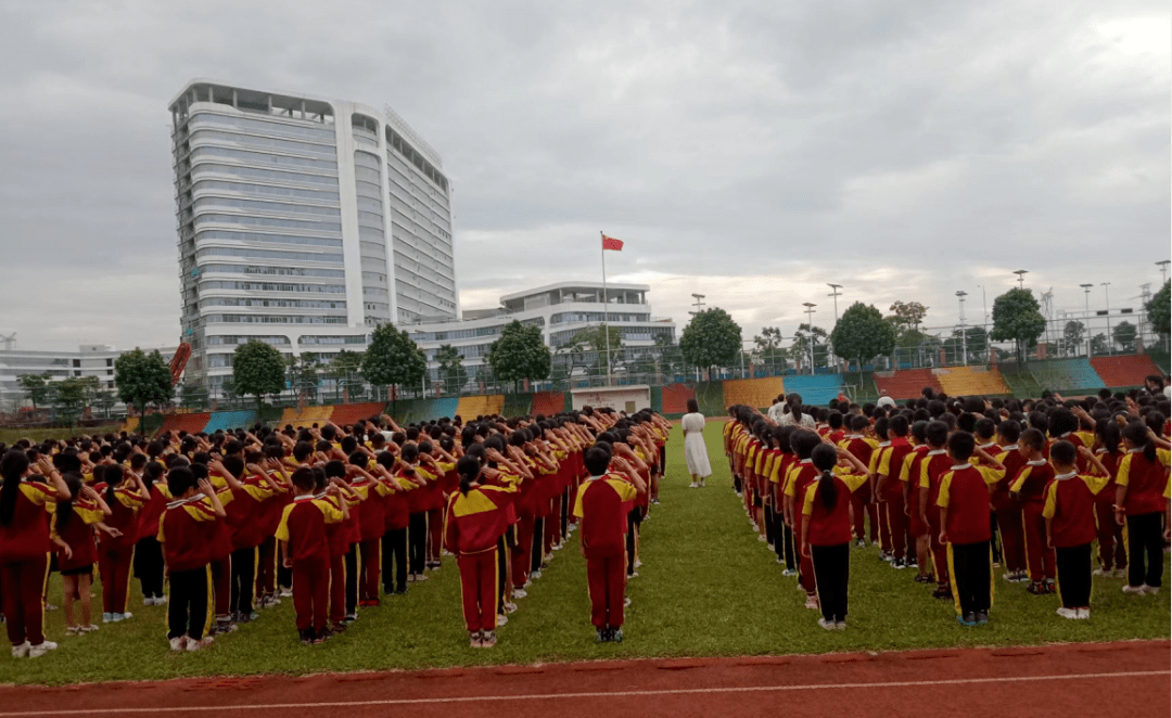 云东海同学仔返学啦_幼儿园_小学_成长