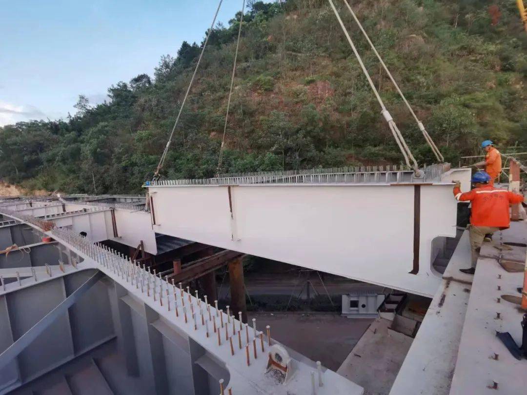 伏龙大桥主体工程全线连通!_临海市_索塔_作业