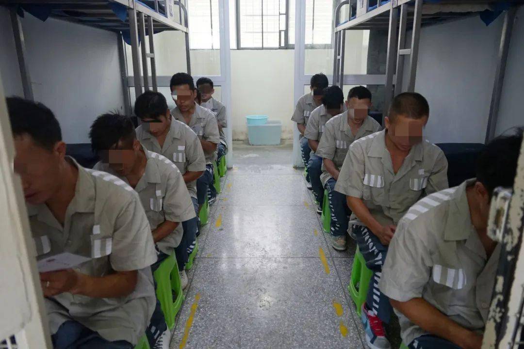 安顺市西秀区社区矫正对象到轿子山监狱开展"入监体验"警示教育_管理