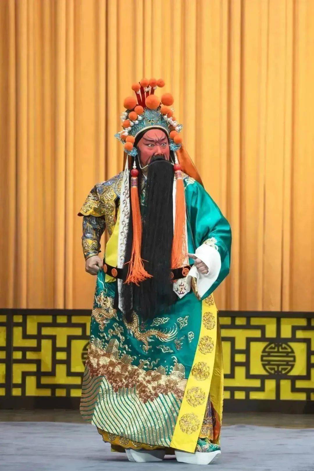 陈少云 饰 黄 忠《战长沙》96年前,在上海天蟾舞台,"麒麟童"周信芳