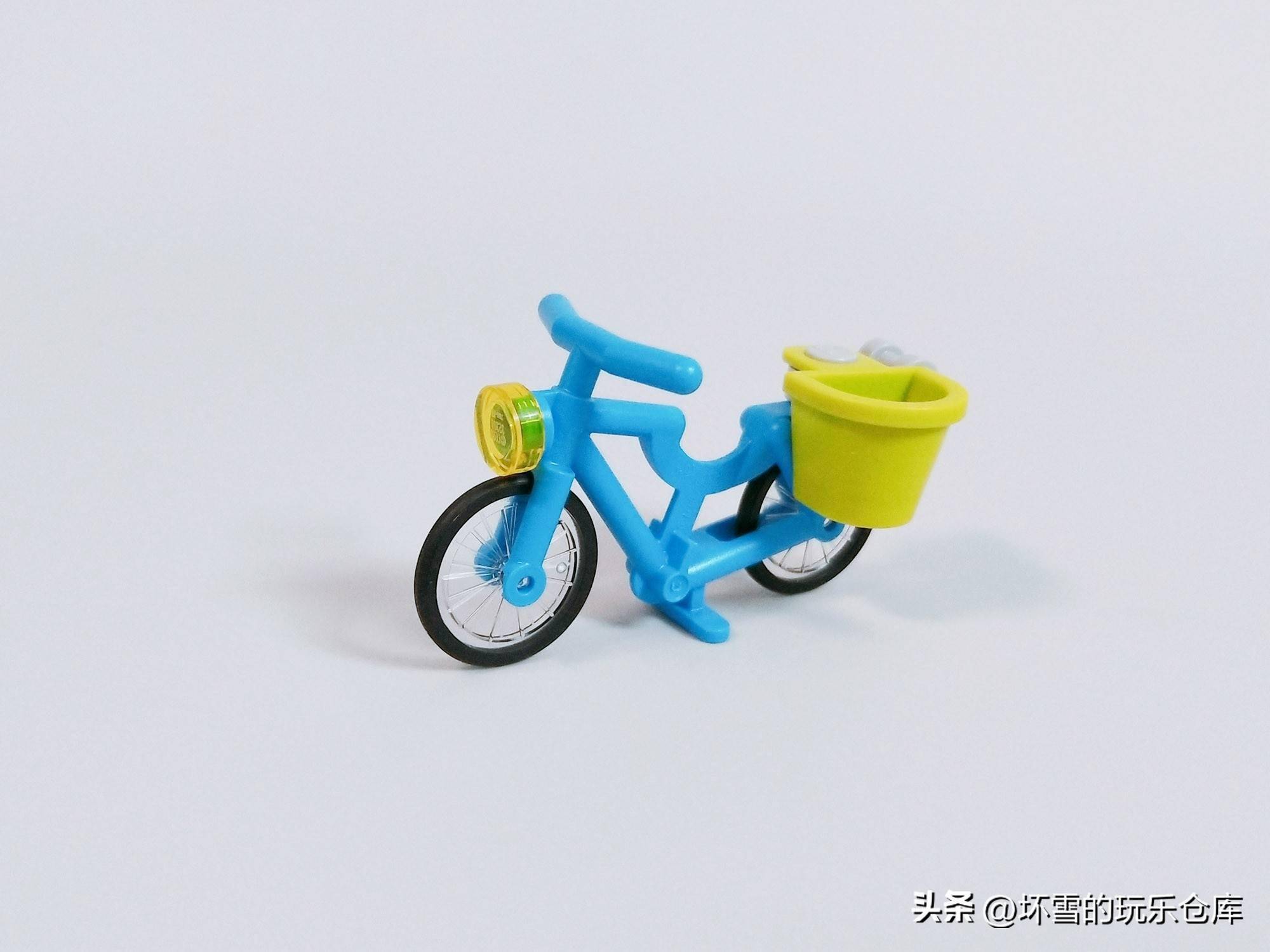 去救助走失的狗狗:乐高好朋友系列41738狗狗救援队_自行车_套装_小狗